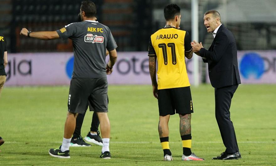«Φρεσκάρει» την ΑΕΚ ο Καρέρα
