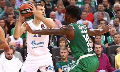 Έδωσε τα χέρια με την Ουνικάχα Μάλαγα ο Αμπρομάιτις