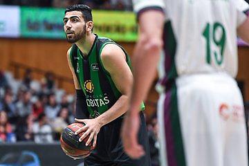 Τέλος Όμιτς, Καντέρ και Στέβιτς από την Μπανταλόνα