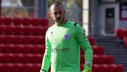 Τερματοφύλακας αποσύρθηκε στα 21 του και το γύρισε στο… MMA