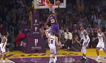 Ας θυμηθούμε τα 10 καλύτερα καρφώματα της φετινής σεζόν στο ΝΒΑ! (video)