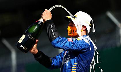 Κάρλιν: «Διάδοχος του Χάμιλτον ο Νόρις»