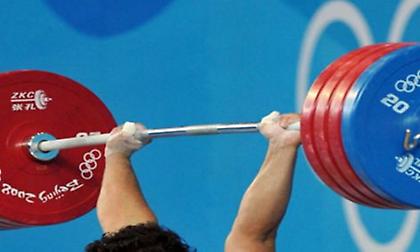 Παραιτήσεων συνέχεια στην ελληνική άρση βαρών