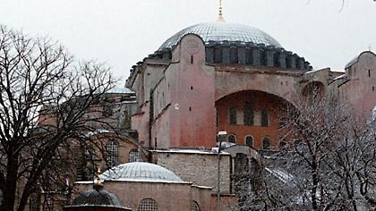 Η UNESCO ζητεί από την Τουρκία «διάλογο» για την Αγία Σοφία