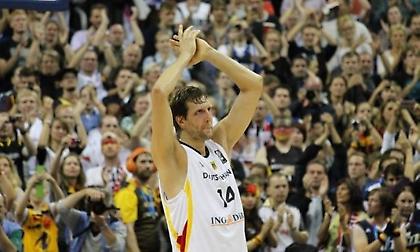 Νοβίτσκι: Όταν «σκότωσε» τους Ισπανούς και έστειλε την Γερμανία στον τελικό του 2005 (video)