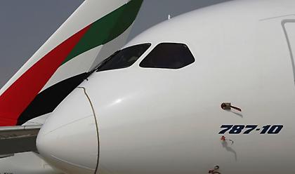 Η Emirates μπορεί να περικόψει έως και 9.000 θέσεις εργασίας λόγω κορωνοϊού