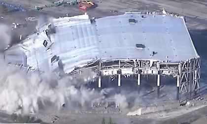 Πίστονς: Κατεδαφίστηκε το ιστορικό “Palace of Auburn Hills” (video)