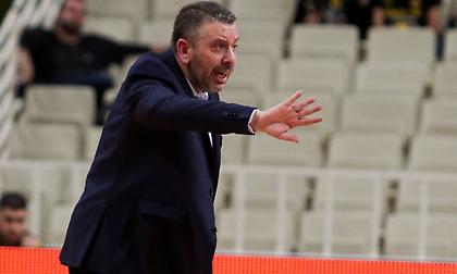 Παπαθεοδώρου: «Να φτιάξουμε μια ομάδα που θα πρωταγωνιστήσει»