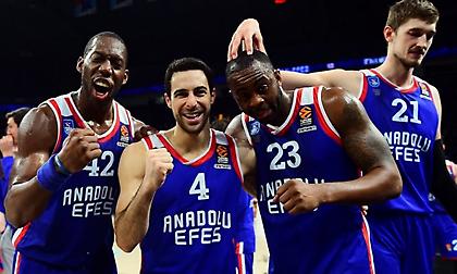 Ανανέωσε Ντάνστον και Μπαλμπάι με μειωμένες αποδοχές η Εφές