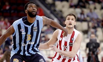 Περιστέρι: Κλείνει (και) Μάρβιν Τζόουνς!