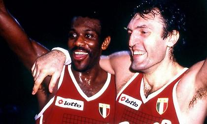 Ευρωλίγκα: Αφιέρωμα στον αξεπέραστο Μπομπ ΜάκΑντου! (videos)