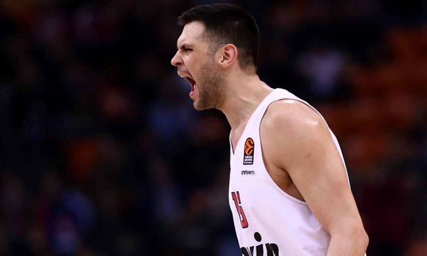 Παπανικολάου: «Τα καλύτερα έρχονται - Δεν θέλω ντοκιμαντέρ, μου αρκούν οι στιγμές με τον Ολυμπιακό»