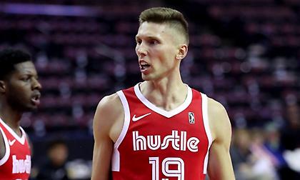 Πήραν πρώην παίκτη της Ζενίτ οι Ουίζαρντς