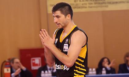 Μένει στην ΑΕΚ ο Μωραΐτης