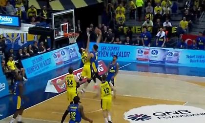 Ευρωλίγκα: Κορυφαία φάση της σεζόν το «πόστερ» του Αβντίγια πάνω από τον Ντατόμε (video)