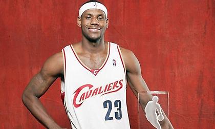 ΛεΜπρον: Ούτε… 2 εκατ. δολάρια για μία συλλεκτική rookie κάρτα του!