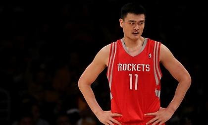 Ρετρό: Ο Γιάο Μινγκ λέει «αντίο» στο μπάσκετ (videos)