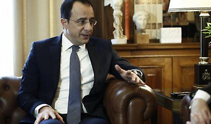 Τηλεφωνική επικοινωνία Δένδια-Χριστοδουλίδη