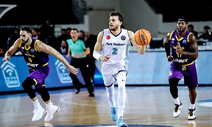 Μετακομίζει στη Γαλατασαράι ο Αρ Τζέι Χάντερ!