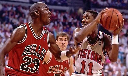 Πίστονς: Οι φίλαθλοι… τρελάθηκαν με το logo του Τζόρνταν στη νέα φανέλα! (photos)