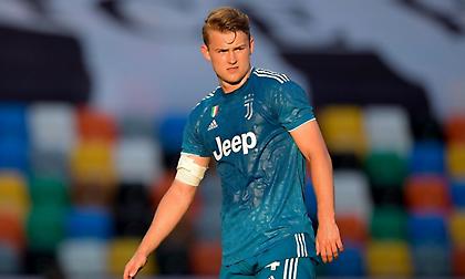 Αγκαλιάζει το πρωτάθλημα η Γιουβέντους, 0-1 με τον Ντε Λιχτ (video)