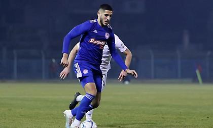 Κάνει αγώνα για να ξανακουνήσει το χέρι του ο Μπενζιά