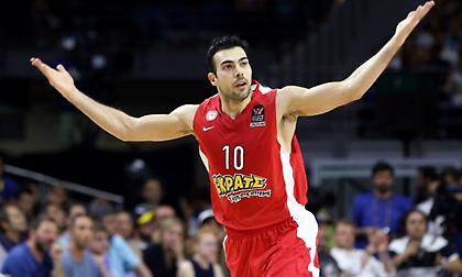 Προαναγγέλλει Σλούκα με… Μάικλ Ντάγκλας ο Ολυμπιακός