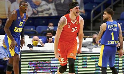 Έκανε πρόταση στον Χάνκινς η Μακάμπι