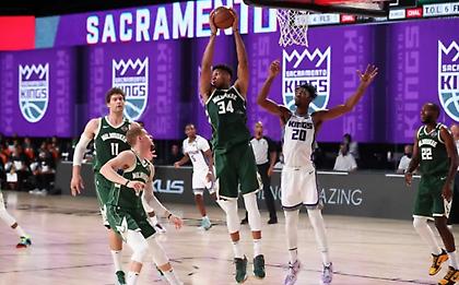 Νέα φιλική νίκη των Μπακς, «γεμάτη» εμφάνιση από Γιάννη (video)