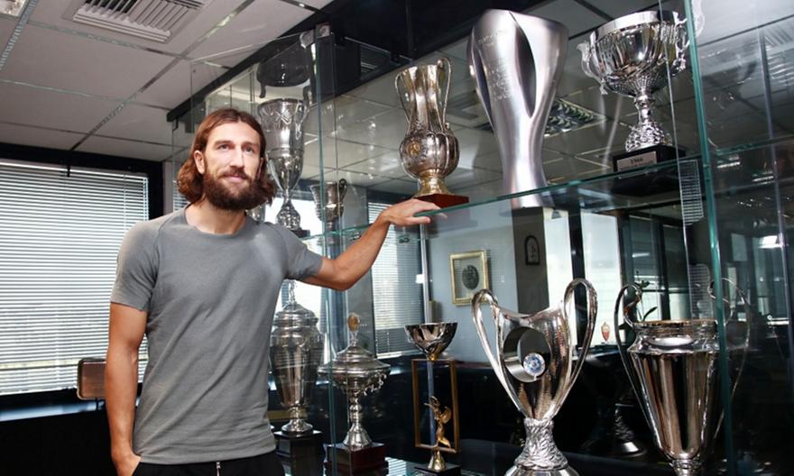 Τσιγκρίνσκι: «Κέρδισα το Europa League, όμως ο τίτλος με την ΑΕΚ ήταν ο πιο δύσκολος»