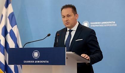 Πέτσας: «Θα γίνει υποχρεωτική η μάσκα σε εκκλησίες και άλλους κλειστούς χώρους αν χρειαστεί»