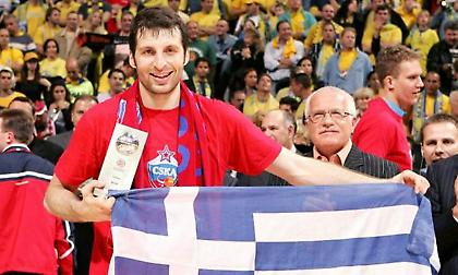 Θοδωρής Παπαλουκάς: Η αποθέωση της Ευρωλίγκας για τον “MVP που ερχόταν από τον πάγκο”!