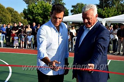 Δωρεά γηπέδου μπάσκετ από Ιτούδη στα Τρίκαλα Ημαθίας (video)