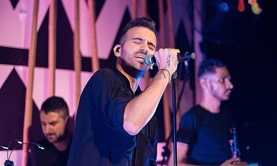 Τον νέο του δίσκο του με τίτλο: «Είναι που νιώθω» παρουσίασε ο Νικηφόρος