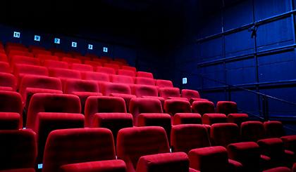 Συμφωνία-ορόσημο: Αλλάζει ο τρόπος που θα βλέπουμε νέες ταινίες