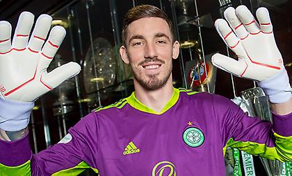 Υπογραφές και κατευθείαν για προπόνηση ο Μπάρκας