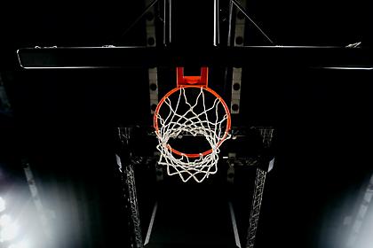 Live: Μπλέιζερς-Γκρίζλις