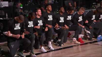 Γονάτισαν στον ύμνο οι Μπακς του Γιάννη και του Θανάση (video)