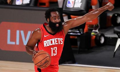 Οι Ρόκετς ξέραναν τους Μάβερικς με 49 του Χάρντεν