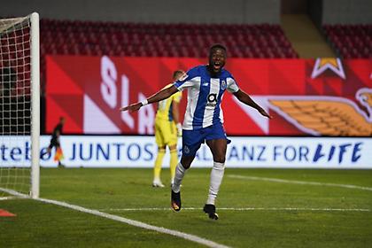 Νταμπλ με δέκα παίκτες για Πόρτο!