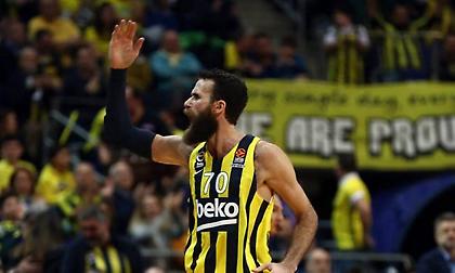 Ντατόμε: Οι καλύτερες περσινές στιγμές του νέου σταρ της Αρμάνι (video)