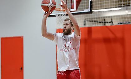 Ξεκινούν τα… βάσανα στην Αρμάνι Μιλάνο