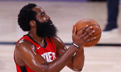 Πέμπτος στην ιστορία με 2.300+ τρίποντα ο Χάρντεν