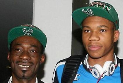 Δεν ξεχνά τον πατέρα του ο Γιάννης (video)