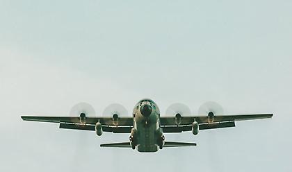 Συνδρομή Ελλάδας στην Βηρυτό: C-130 μεταφέρει 12μελές κλιμάκιο της ΕΜΑΚ και διασωστικό σκύλο