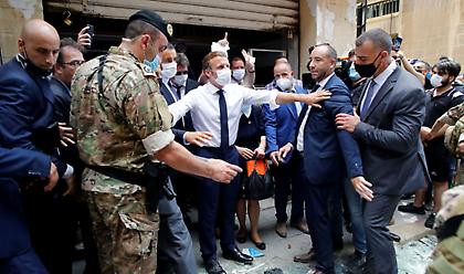 Οργή μετά το σοκ στον Λίβανο: Τι φώναζαν στον Μακρόν - Η έρευνα για το νιτρικό αμμώνιο (pics,vid)