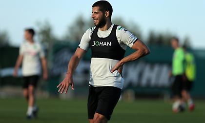 Αγκαλιά με τον Ινσούα η ΑΕΚ