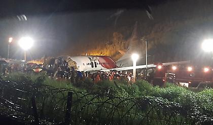 Ινδία: Στους 18 αυξήθηκε ο αριθμός των νεκρών από το αεροπορικό δυστύχημα
