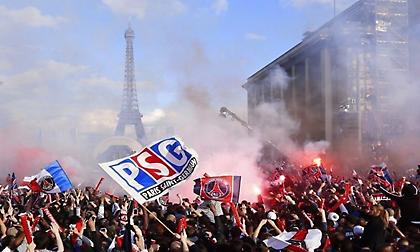 Εμψύχωσαν τους ποδοσφαιριστές της Παρί οι οπαδοί της ομάδας