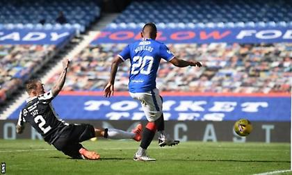 Κορυφή με τριάρα για Ρέιντζερς